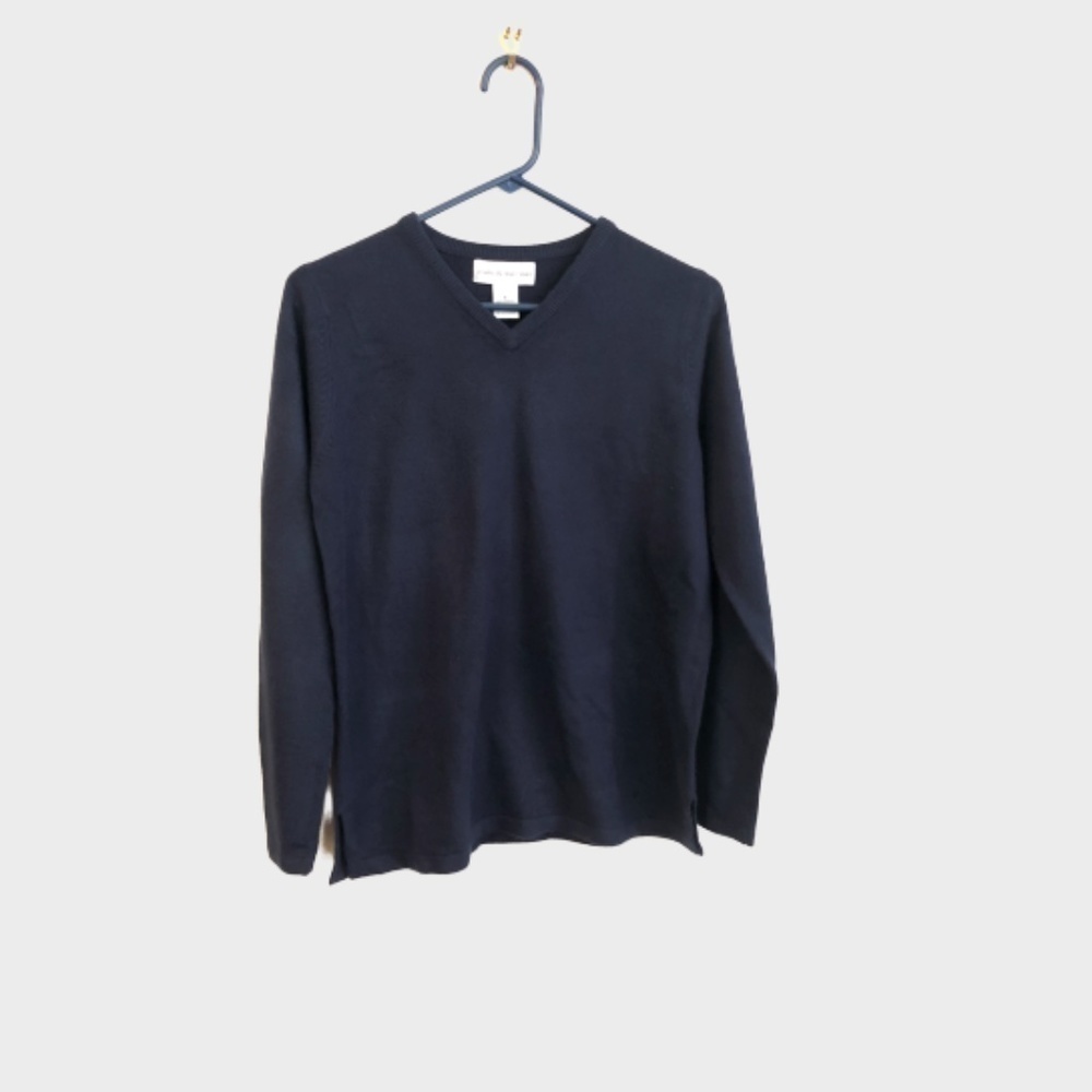 Croft & Barrow navy v neck sweater S